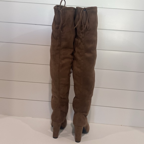 Top Moda Over The Knee Boot. Size 8M - Picture 6 of 9